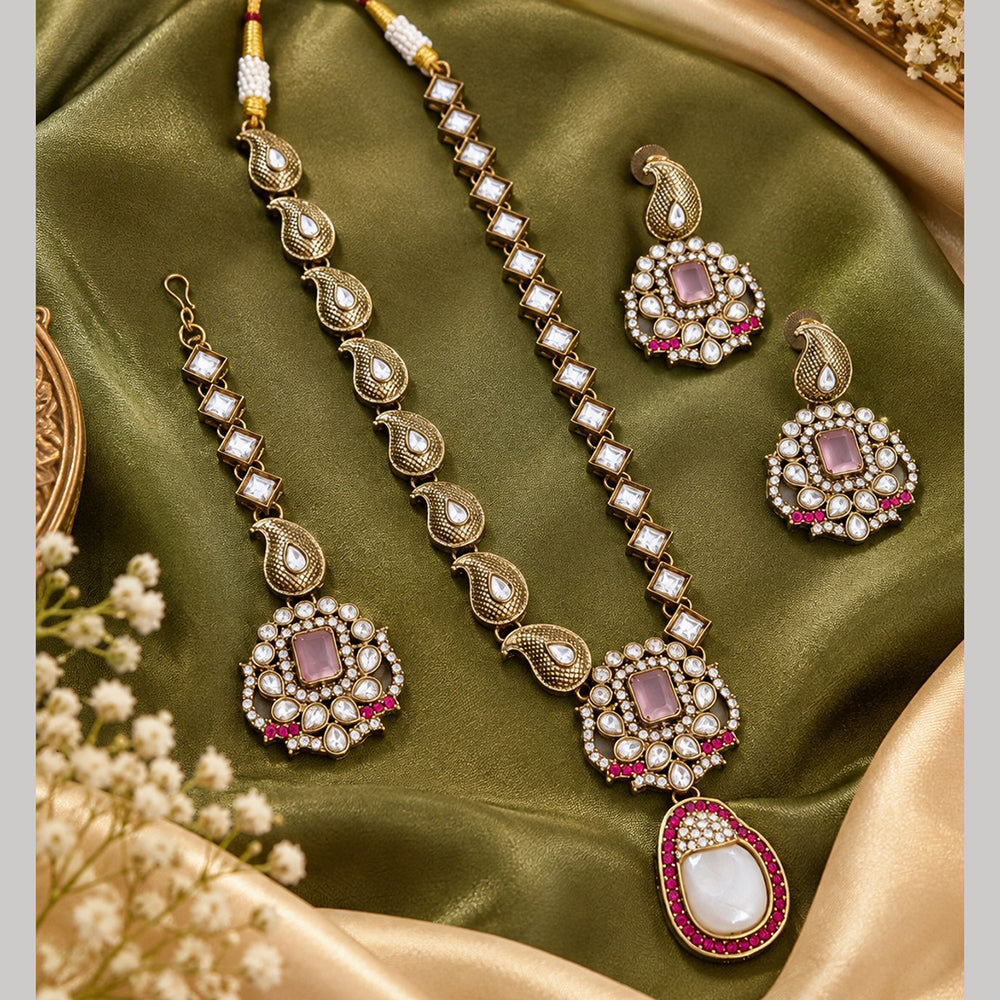 NAFJ Glamorous Crystal Stone And Austrian Stone Necklace Set