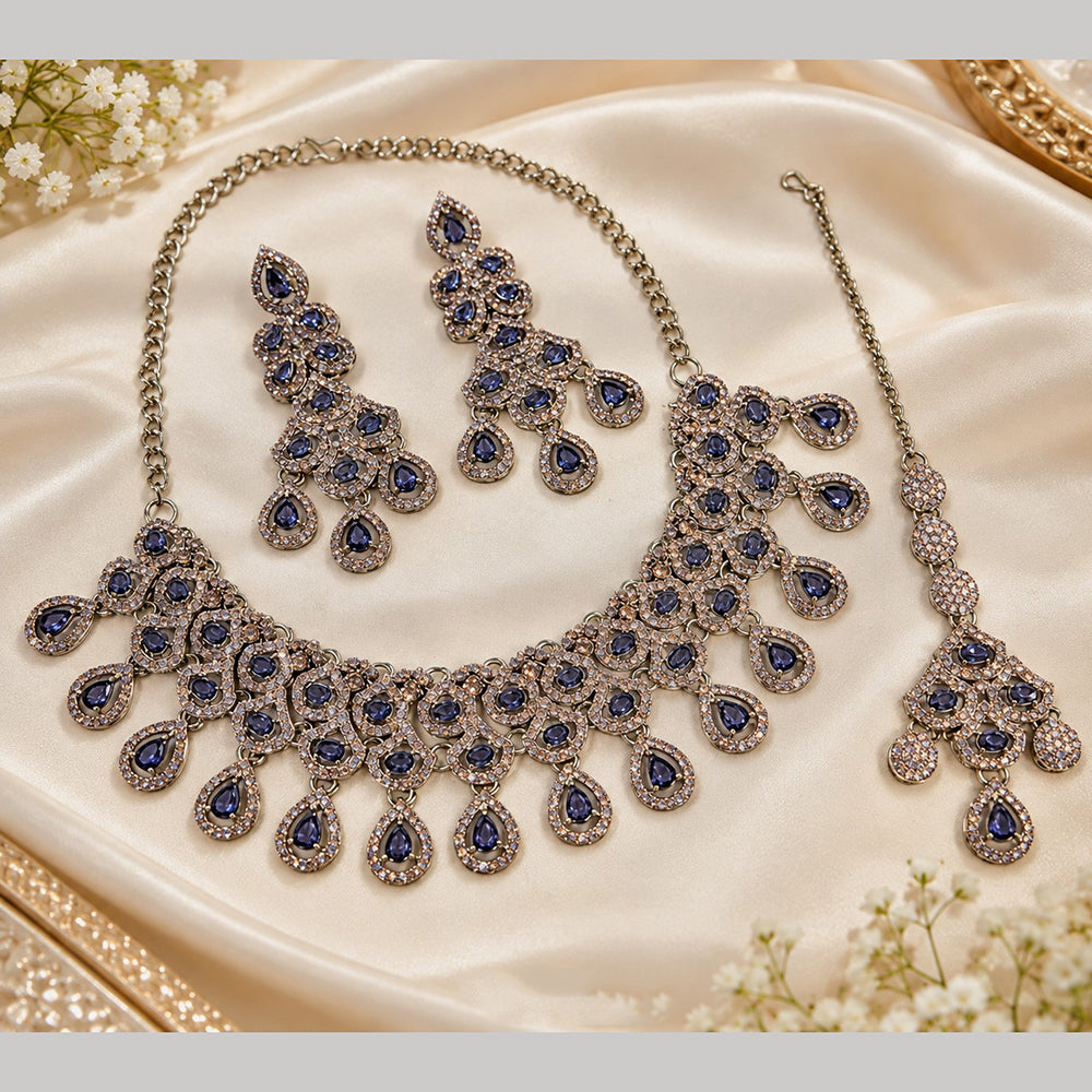 NAFJ Glamorous Crystal Stone And Austrian Stone Necklace Set