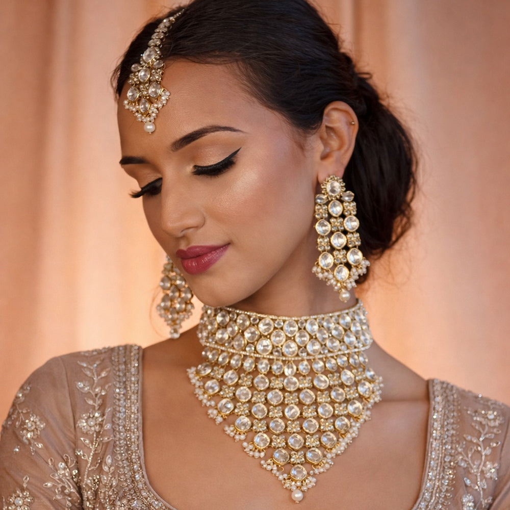 Charbhuja Art Heritage Kundan Stone And Beads Choker Necklace Set