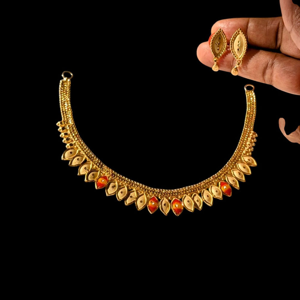 Shipra Gold Forming Gold Necklace Set