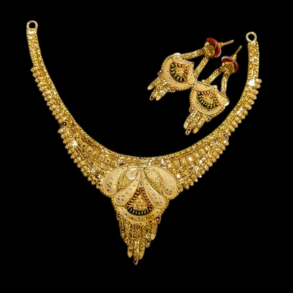 Shipra Gold Forming Gold Necklace Set