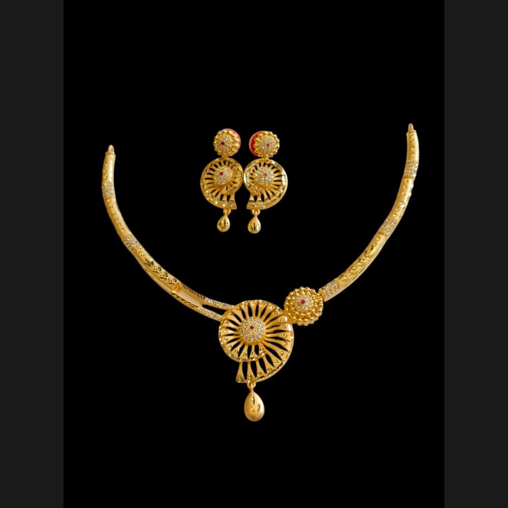 Shipra Gold Forming Gold Necklace Set