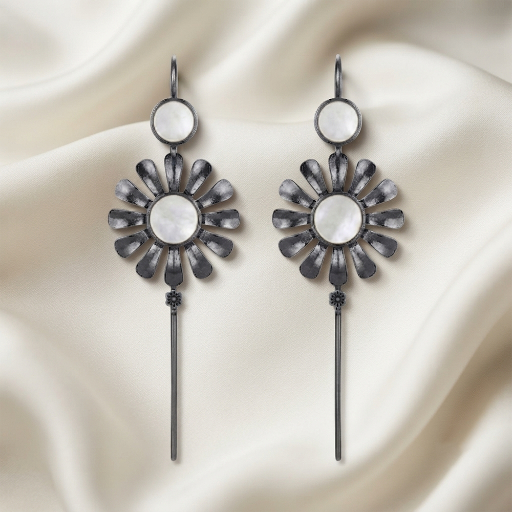 Urthn Black Plated Floral Ear cuff(Pack of 6)