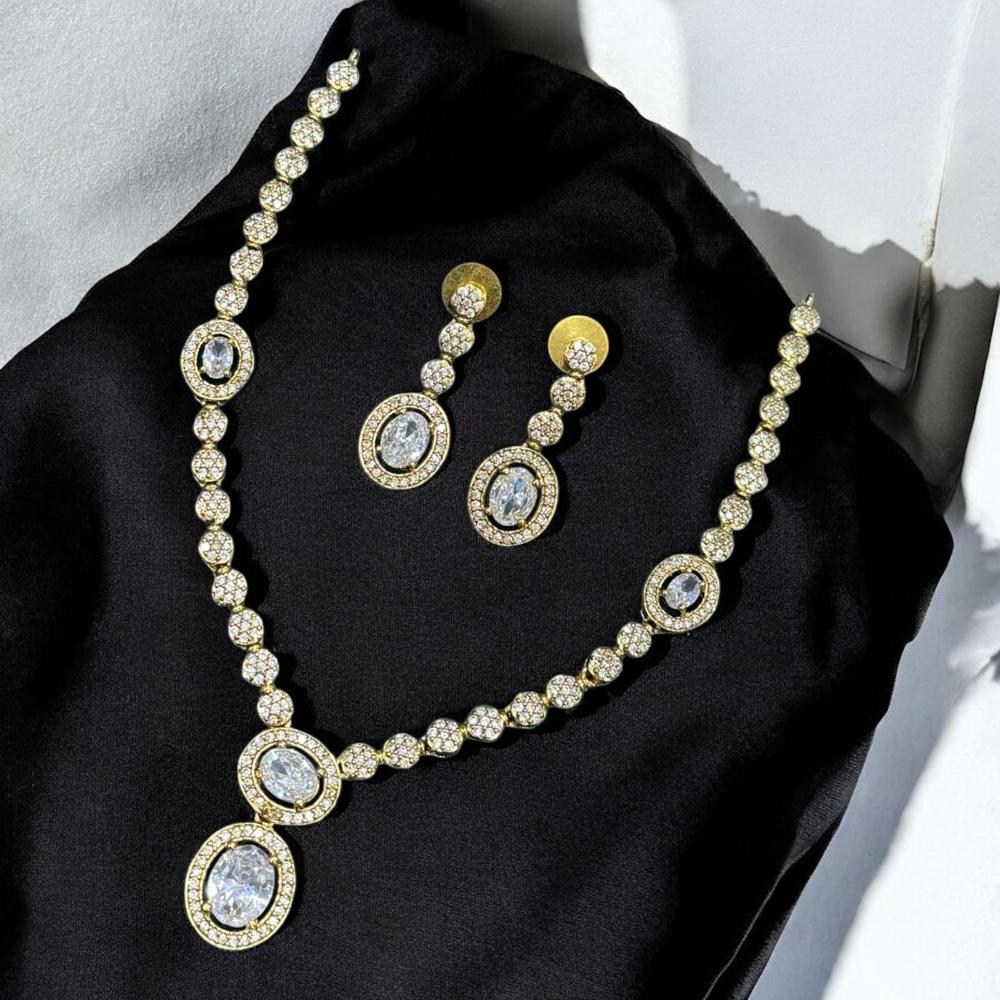 Sona Covering Gold Plated Austrain And Crystal Stone Necklace Set