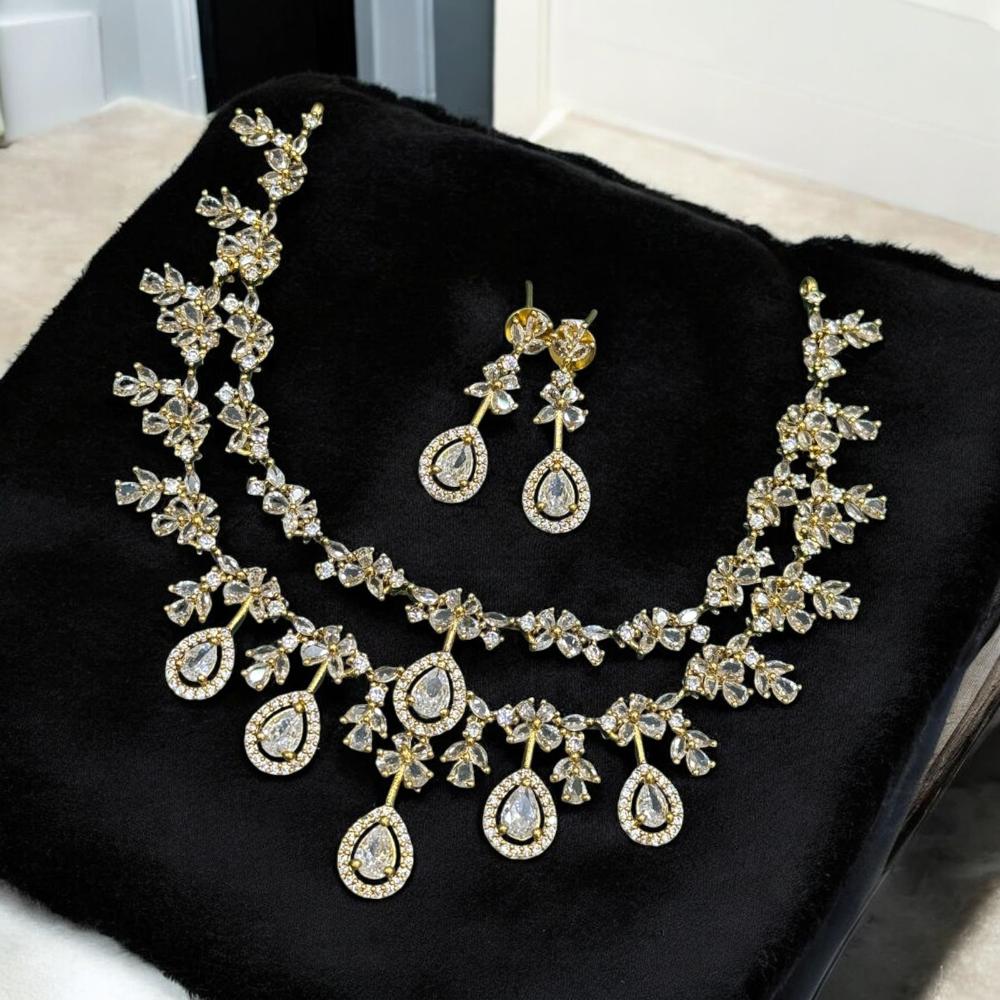 Sona Covering Crystal Stone Necklace Set