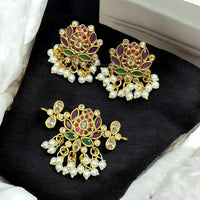 Sona Covering Crystal And Pearl Pendant Set