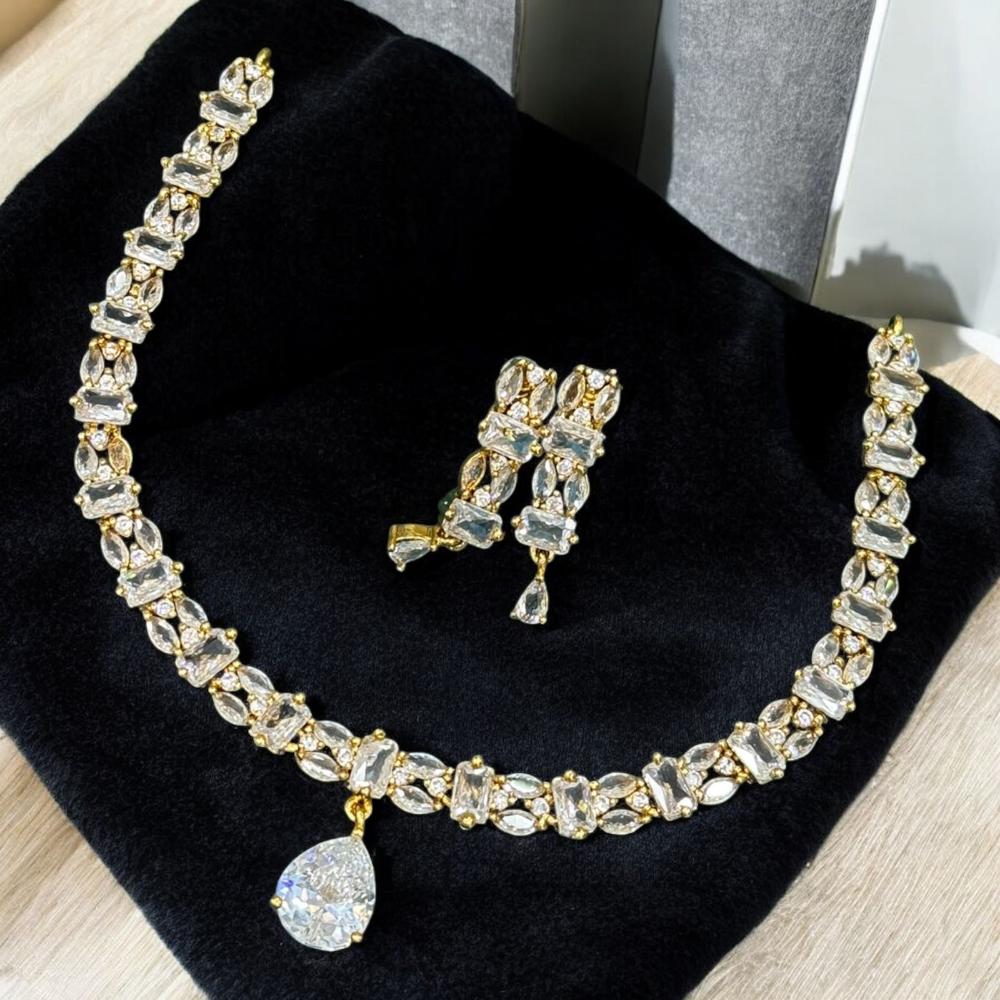 Sona Covering Austrian Stone Stone Necklace Set