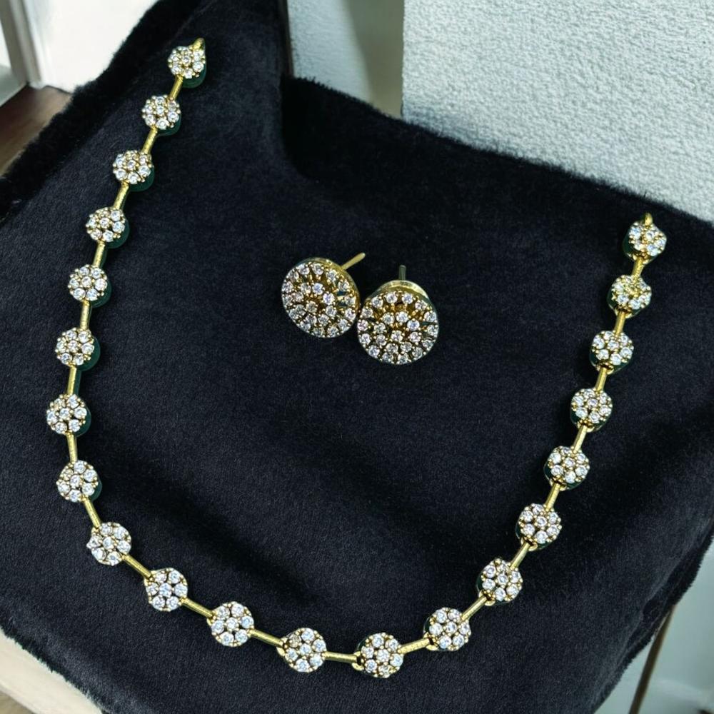 Sona Covering Austrian Stone Stone Necklace Set