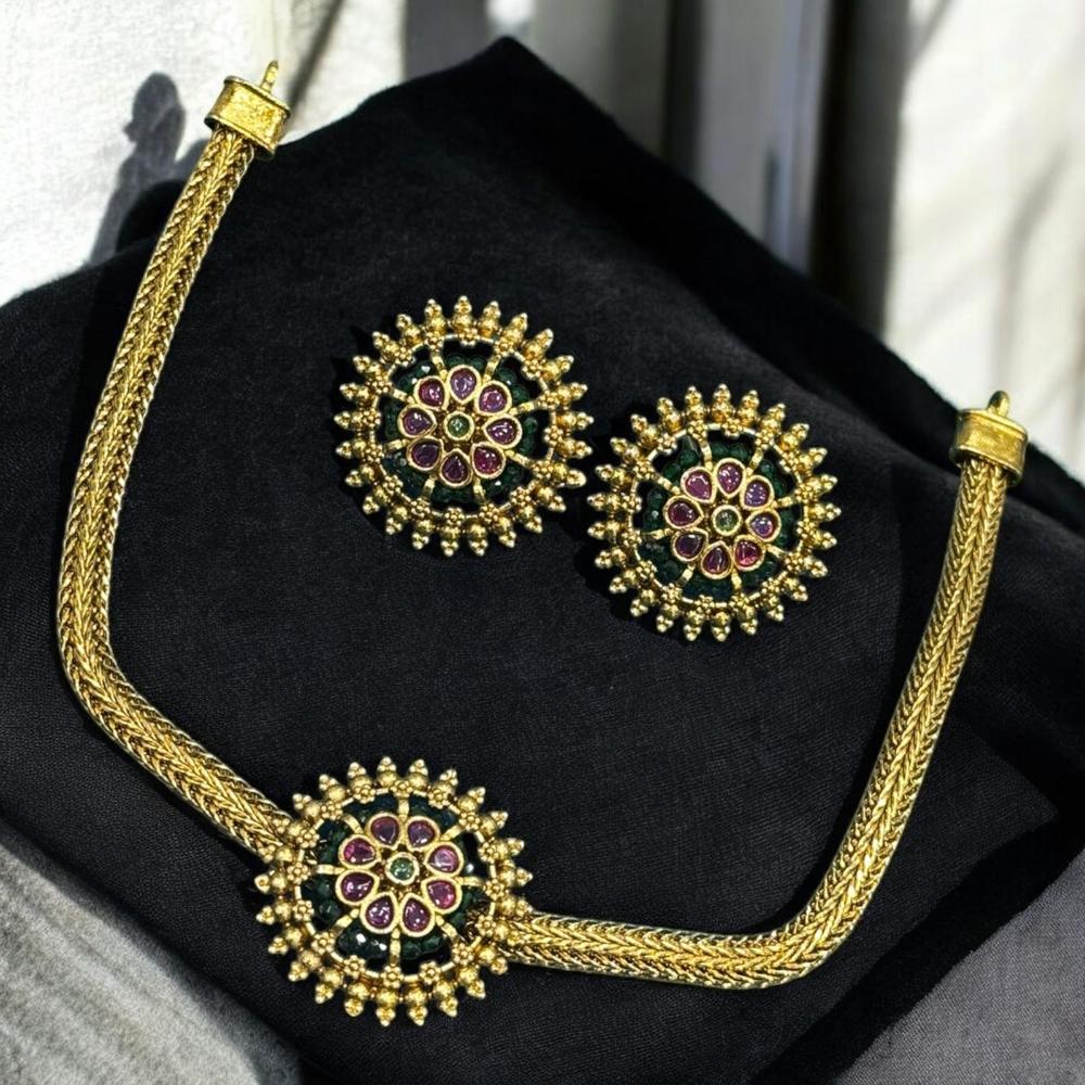 Sona Covering Pota Stone Stone Choker Necklace Set