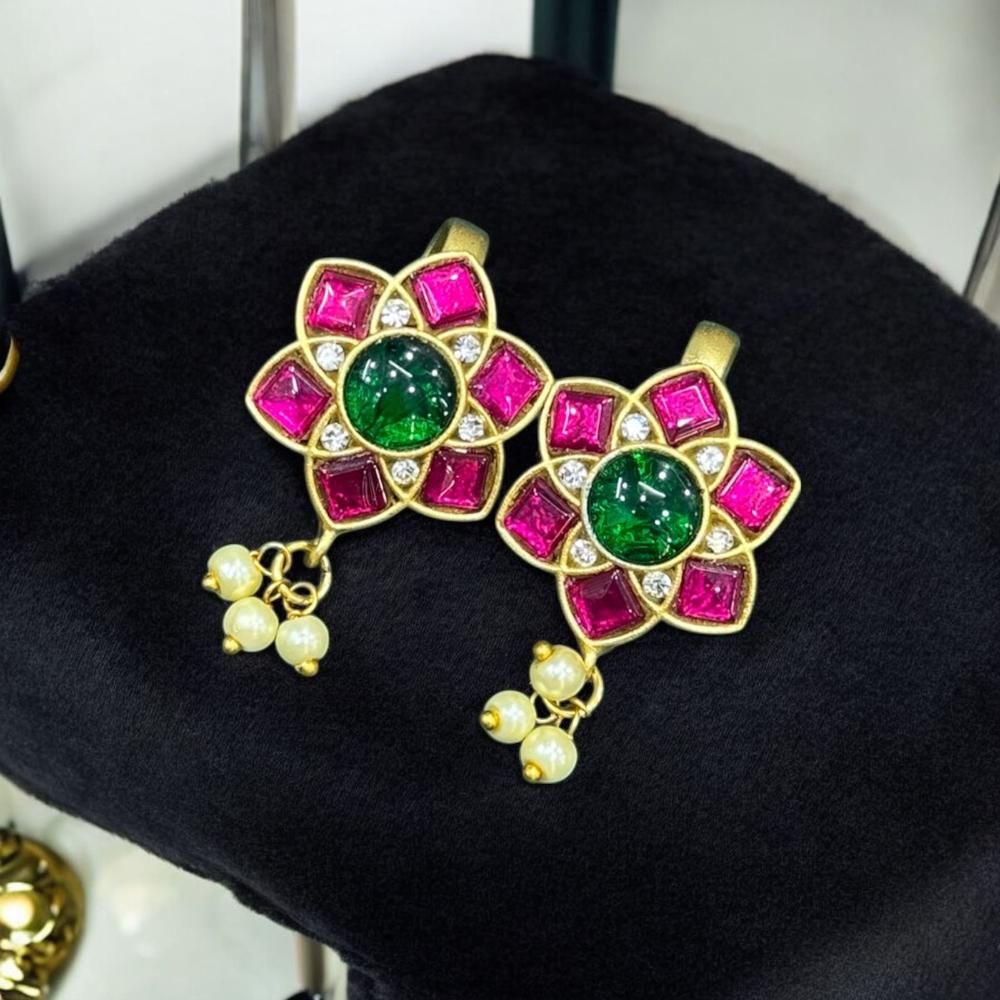Sona Covering Gold Plated Pota Stone And Pearl Earrcuffs