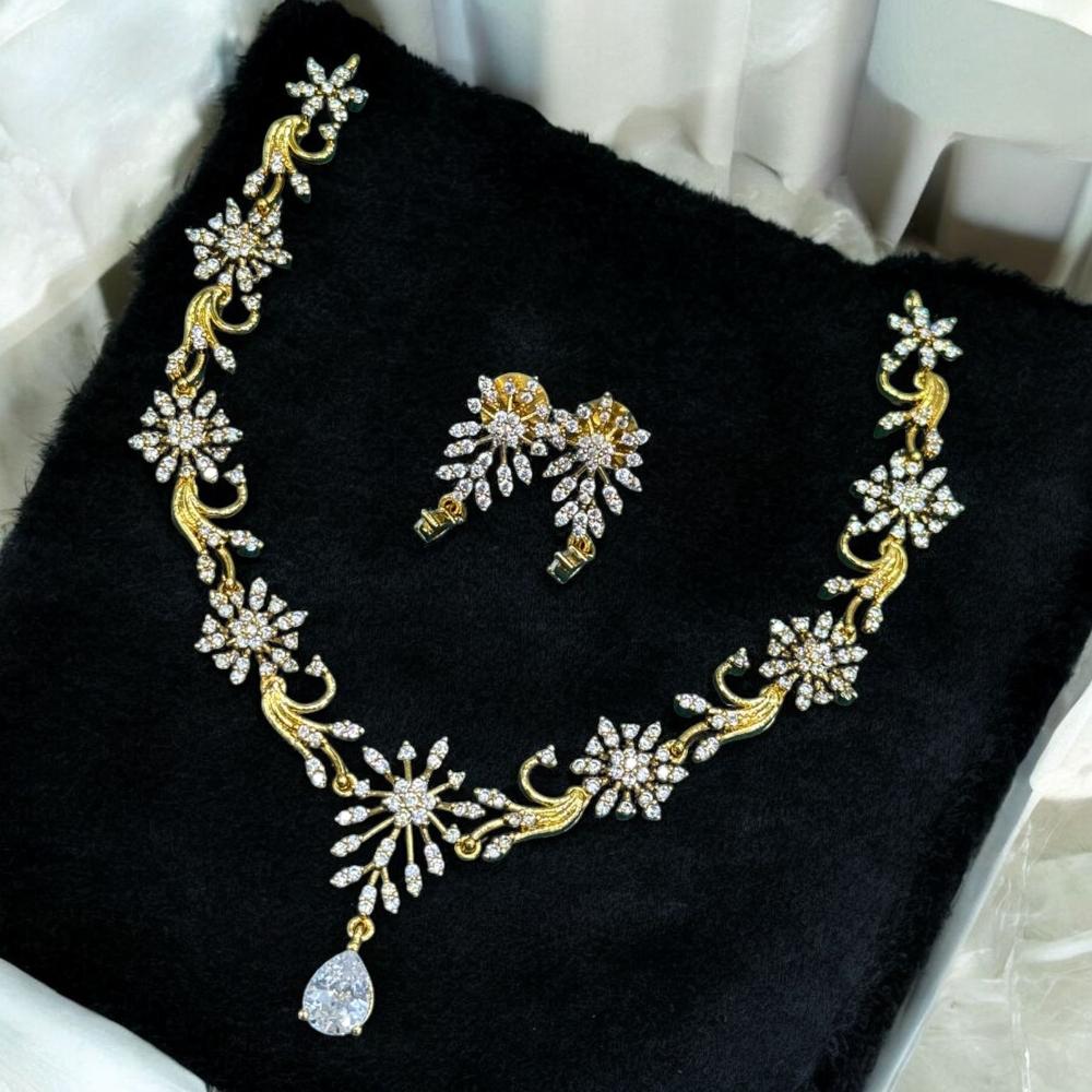 Sona Covering Elegant Gold-Plated Austrain Stone Necklace Set