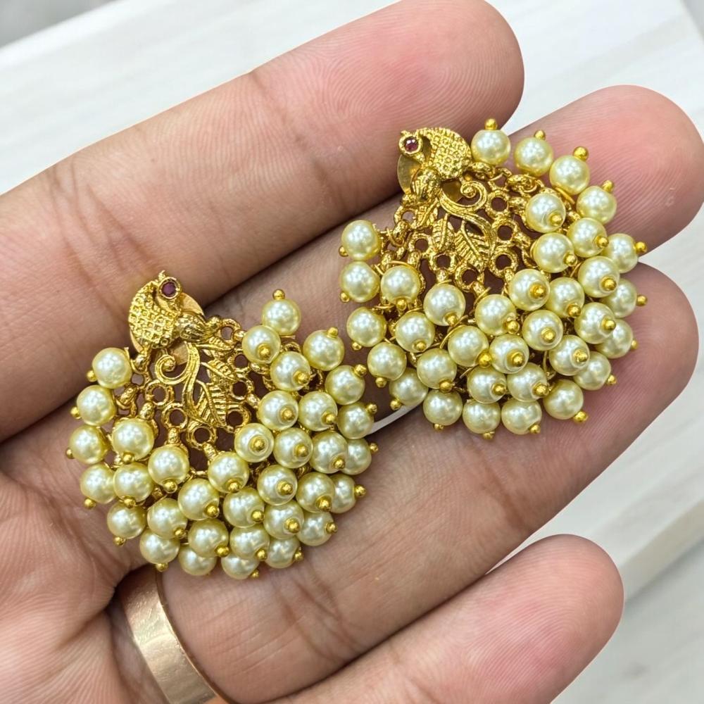 Sona Covering Classic Pota Stone And Pearl Statement Dangler Earrings