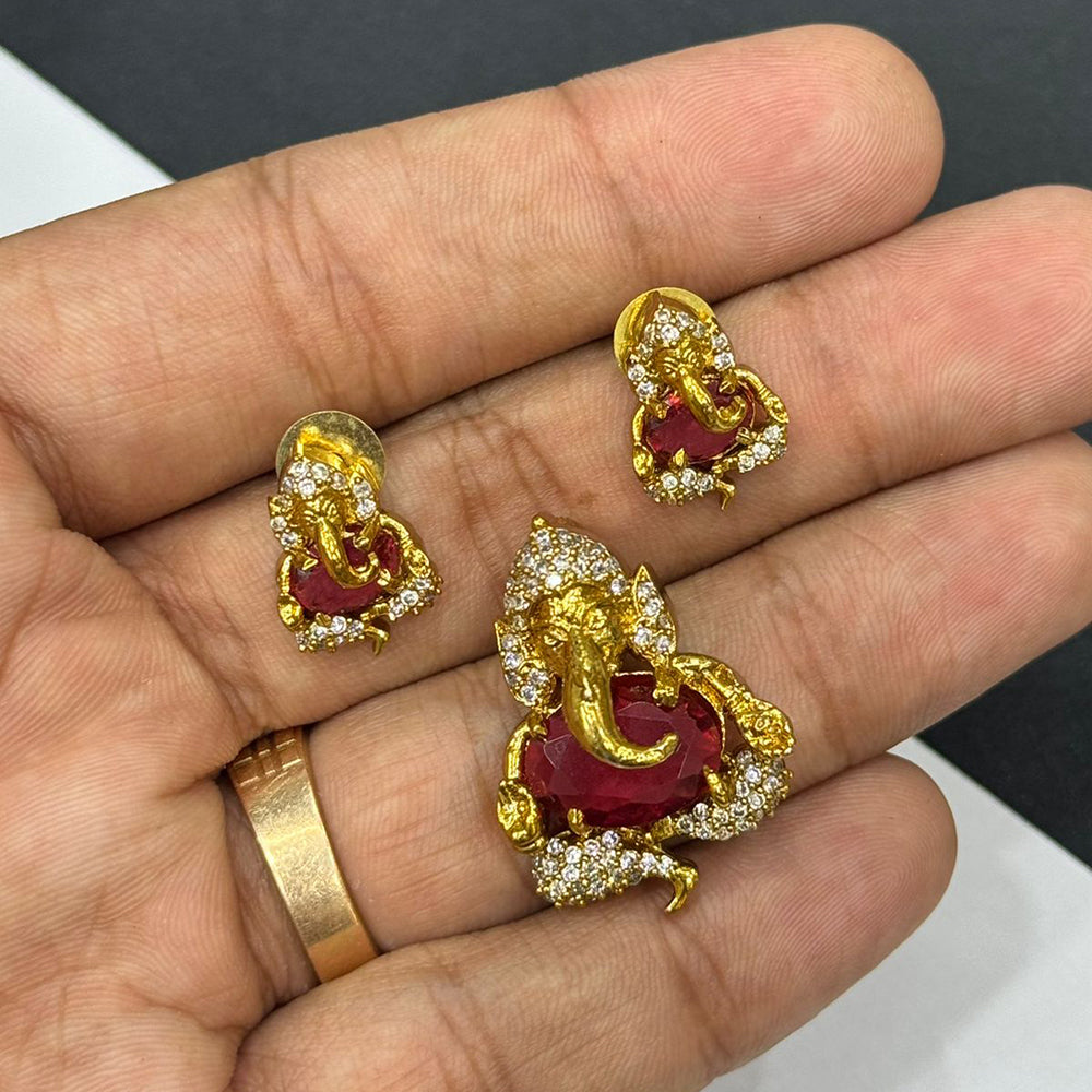 Sona Covering Load Ganesha Idol with Crystal Stone Pendant Set