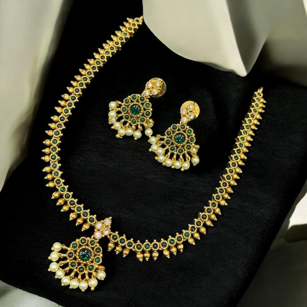 Sona Covering Elegant Pota Stone And Pearl Necklace Set