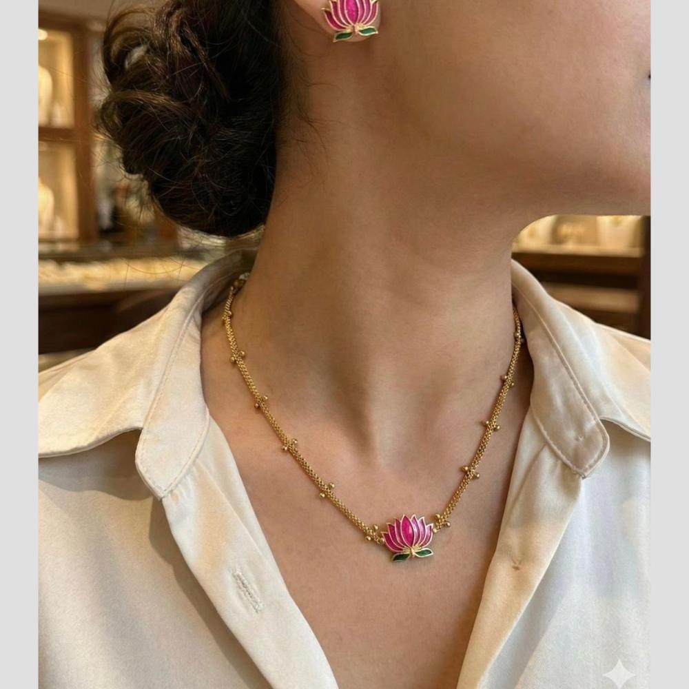 Sona Covering Gold Plated Lotus desgin Necklace Set