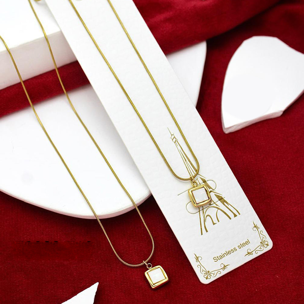 Klitz Stunning Gold Plated Square Shape Chain Pendant