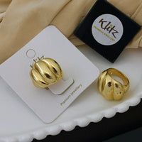 Klitz Minimalist Glossy Gold Statement Ring