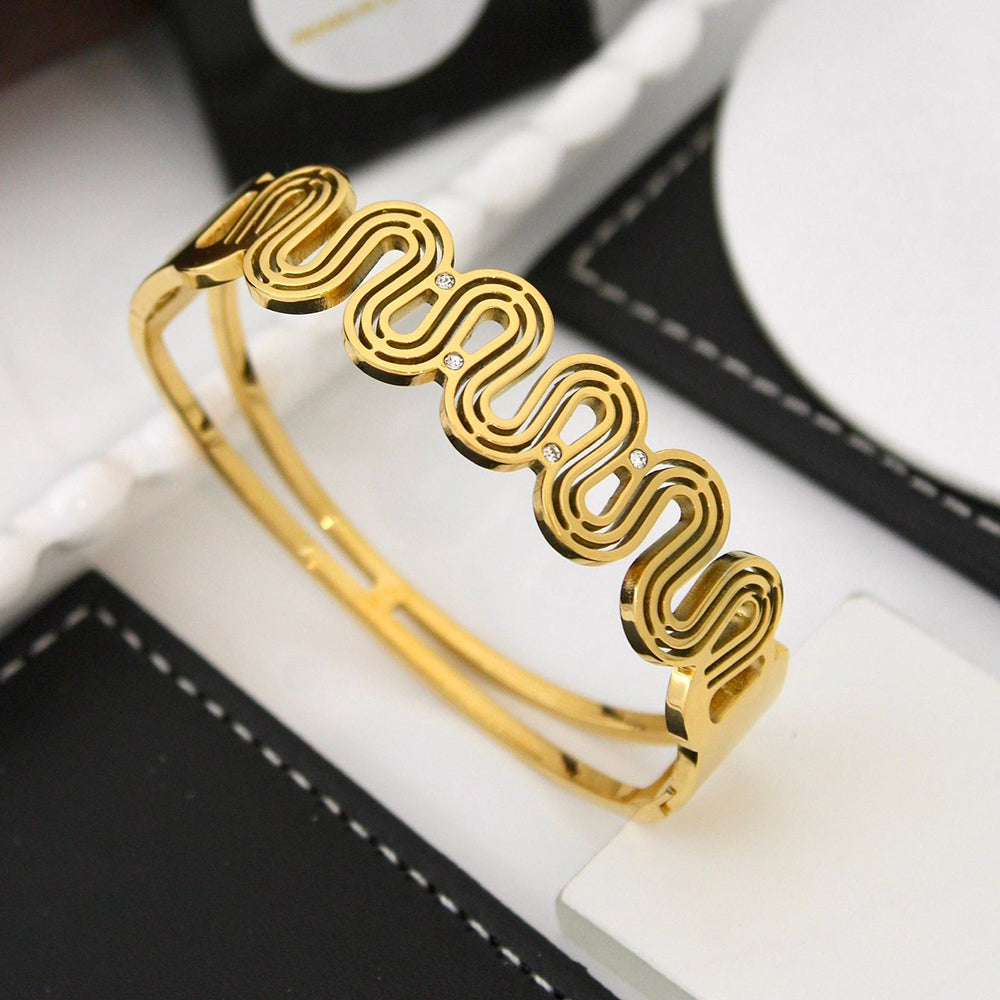 Klitz Sleek Polished Finish Designer Openable Bracelet