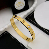 Klitz Elegant Floral Openable Bracelet