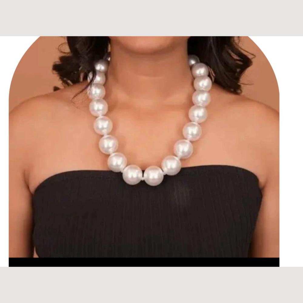 Dhirish International Classic Pearl Jewellery Necklace