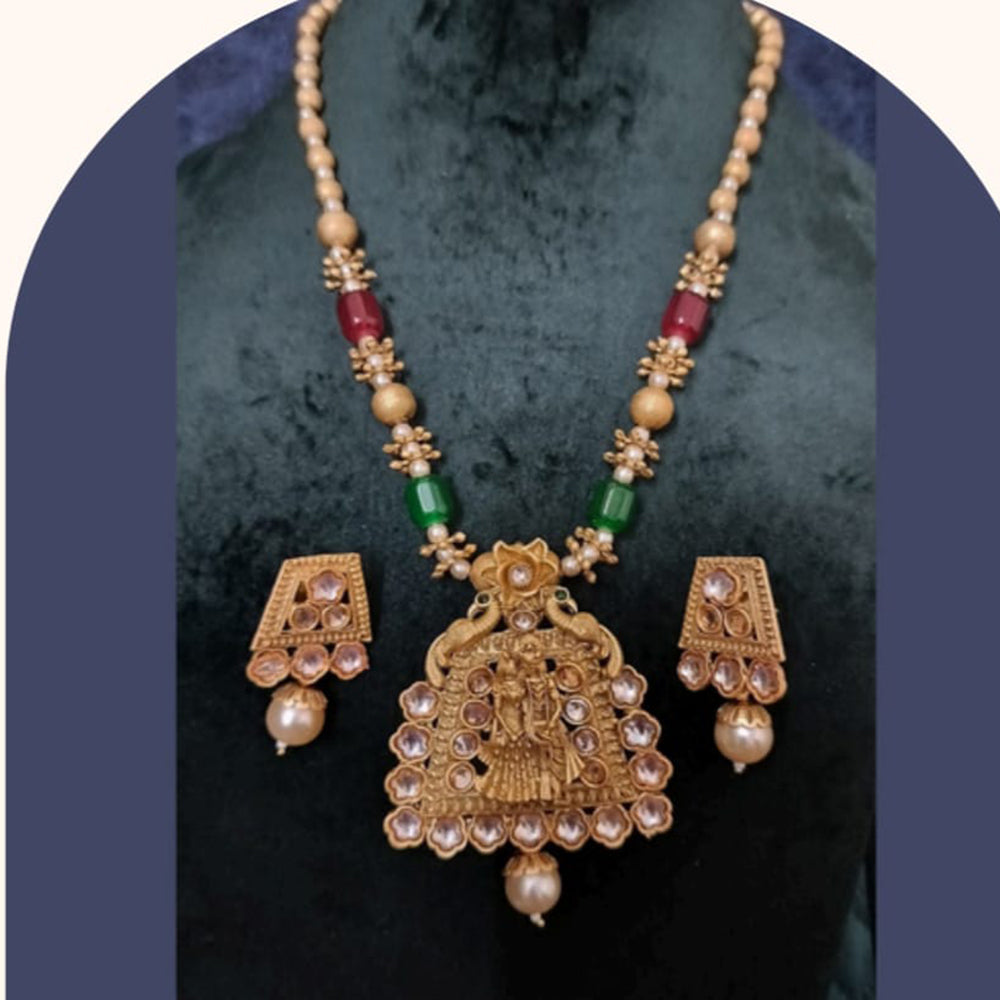 Dhirish International Graceful Pota Kundan And Pearl Necklace Set