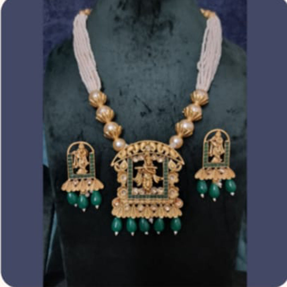 Dhirish International Graceful Pota Kundan And Pearl Necklace Set