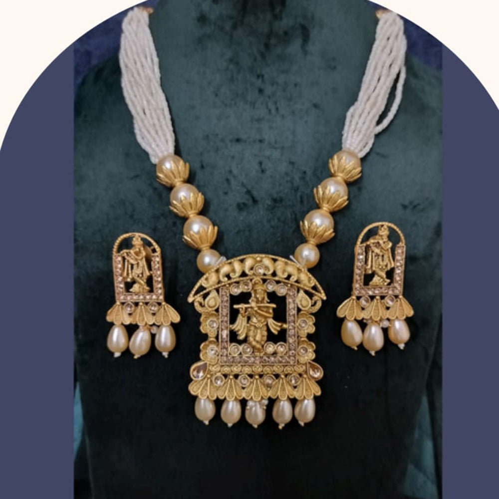 Dhirish International Graceful Pota Kundan And Pearl Necklace Set