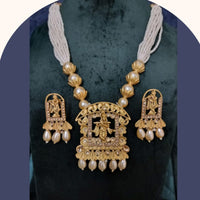 Dhirish International Graceful Pota Kundan And Pearl Necklace Set