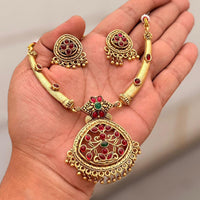 Tanish Art Jewellery Grand Pota Stone And Pearl Necklace Set