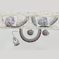 ZF Collection Glamorous Crystal Stone And Pearl Necklace Set 