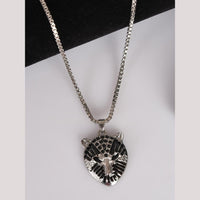 Viraasi Men's Classic Chain Pendant
