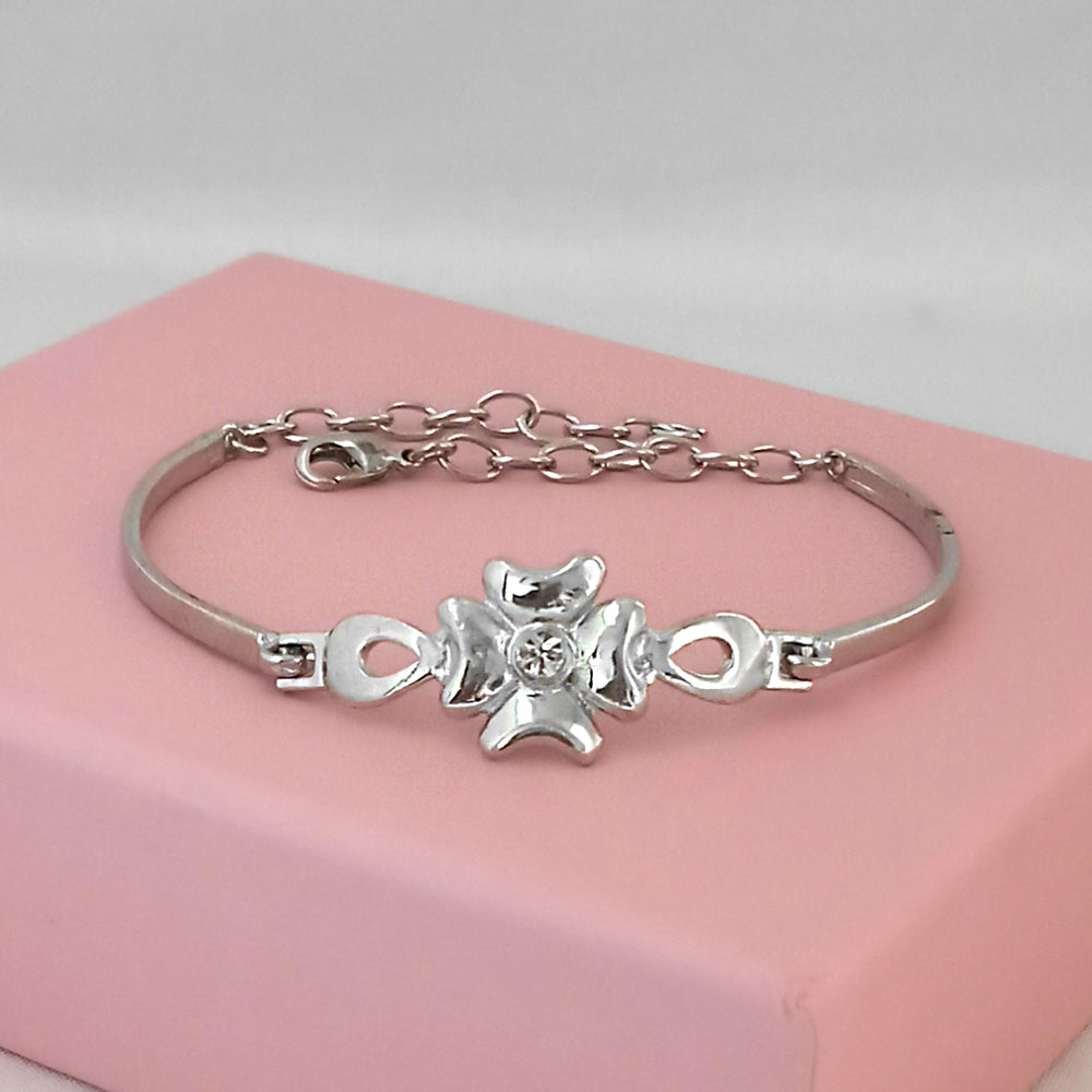 Urthn Silver Plated Austrian Stone Bracelet - 1400552A (Pack Of 6)