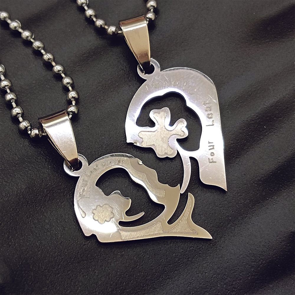 Urthn Heart Four Leaf Love Chain Pendant- 1404886 (Pack Of 6)