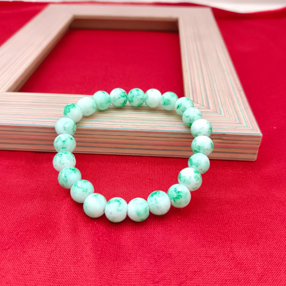 Urthn Light Green Glass Beads Bracelet
