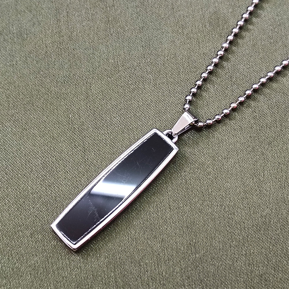 Urthn Black Enamel Chain Pendant For Men