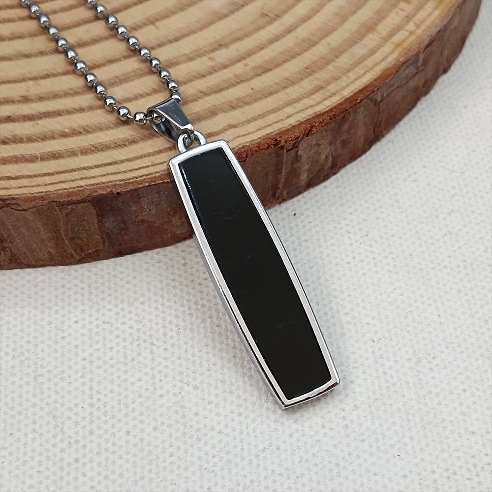 Urthn Black Enamel Chain Pendant For Men