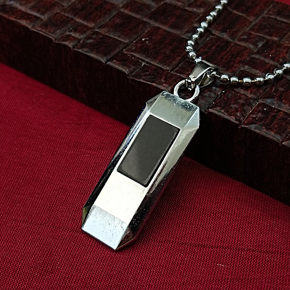 Urthn Black Enamel Chain Pendant For Men