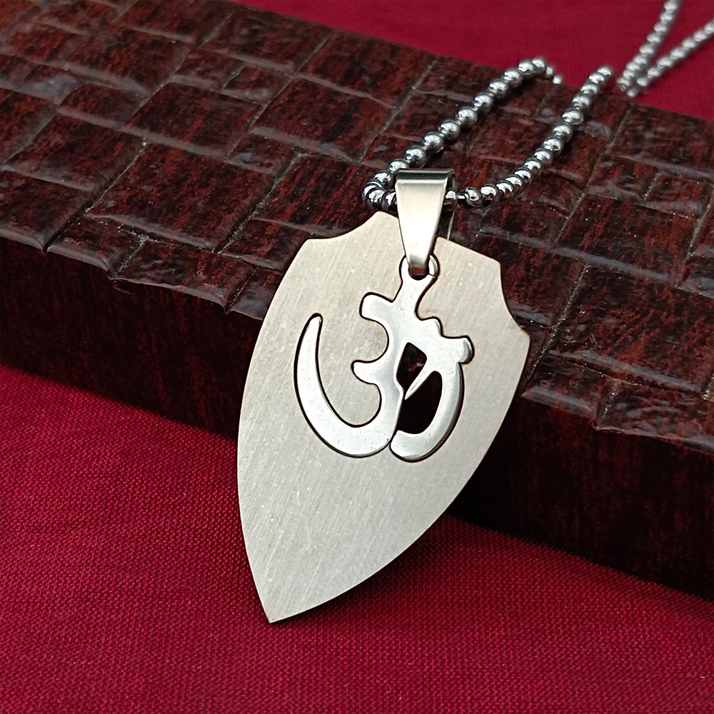 Urthn OM Chain Pendant For Men