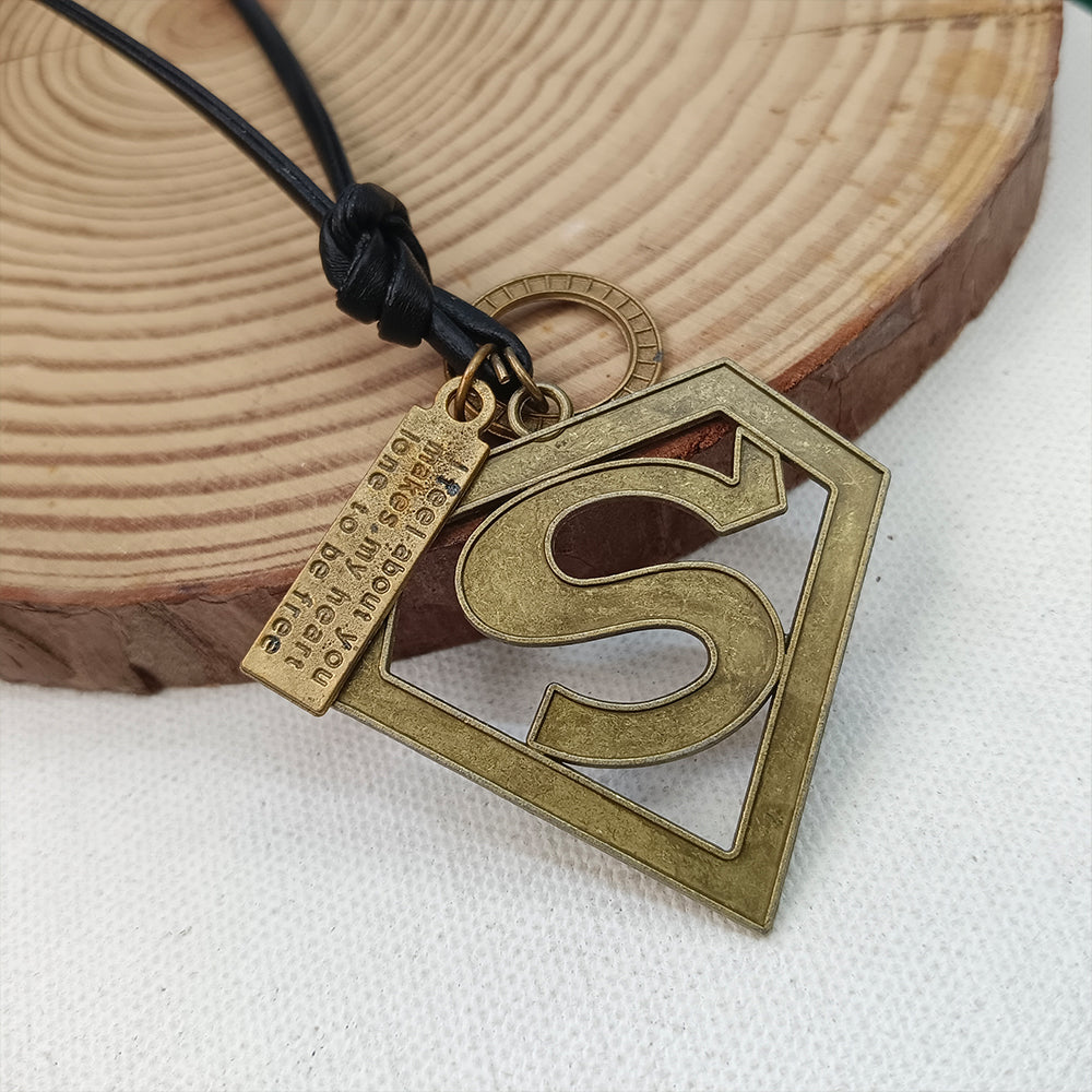 Urthn Superhero Superman Thread Pendent For Men -1405231