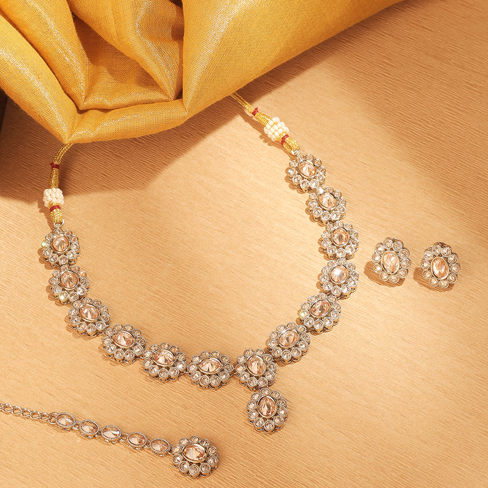 Saloni Fashion Jewellery Graceful Round and Oval Shape Antique Gold Plated Brown Uncut Kundan Stone Choker Necklace Set With Maangtikka For Women and Girls