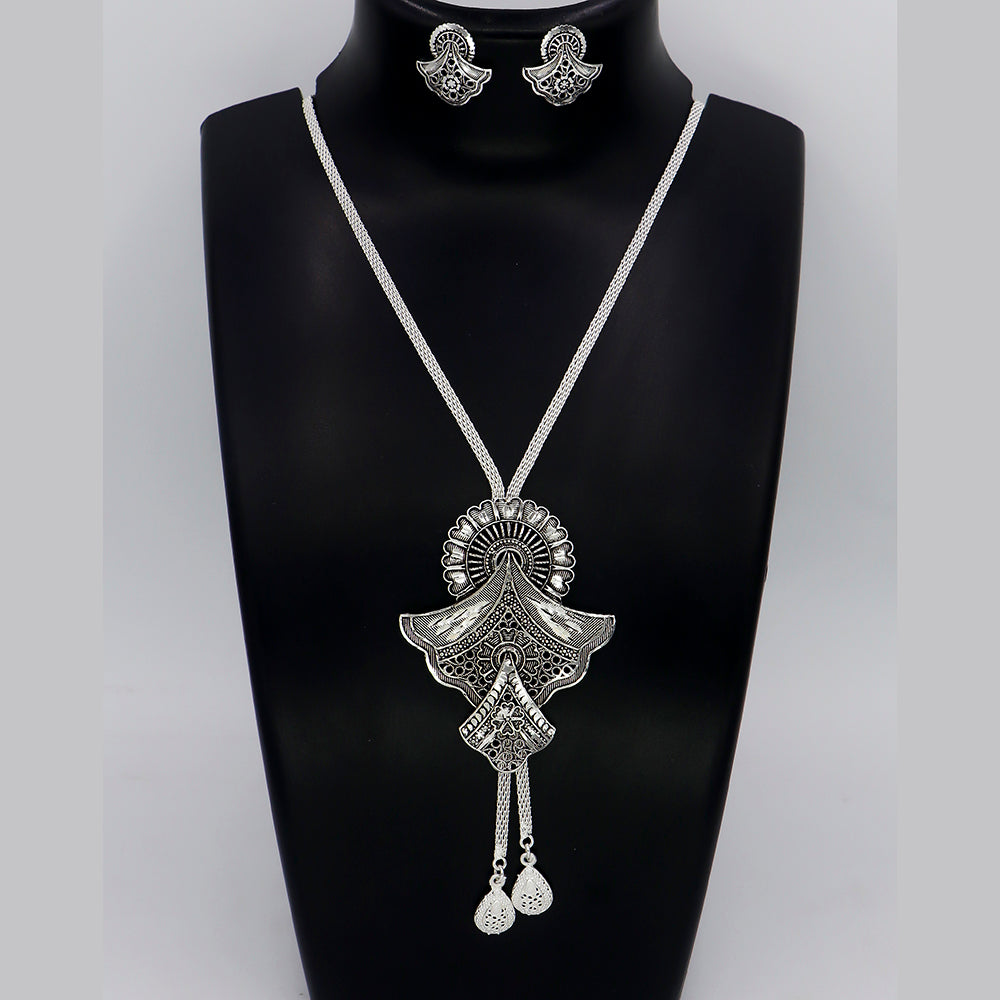 Mahavir Silver Plated Chain Pendant set