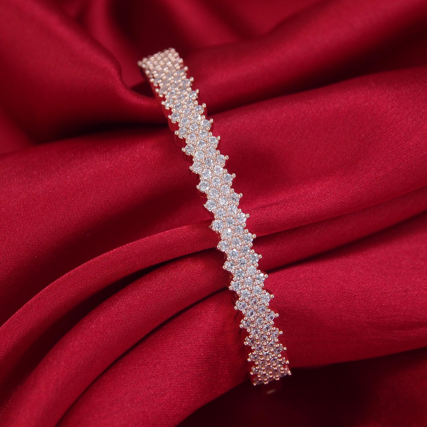 Etnico Stylish Cubic Zirconia American Diamond Adjustable Bracelet For Women