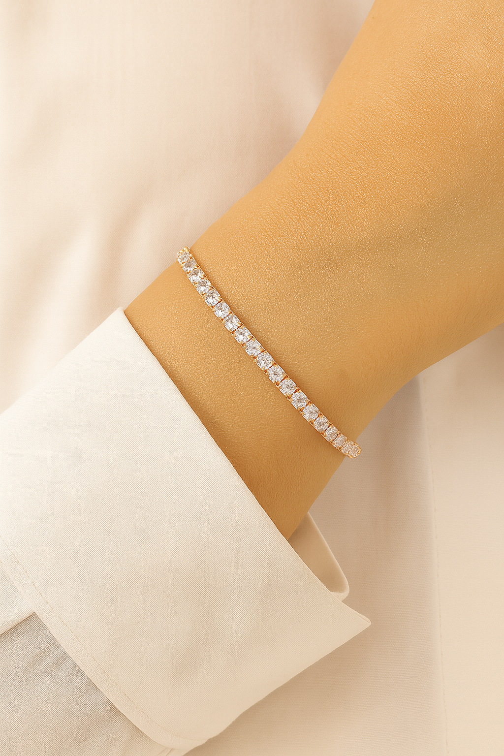 Etnico Stylish Rose Gold Plated Special Cubic Zirconia American Diamond Adjustable Bracelet For Women