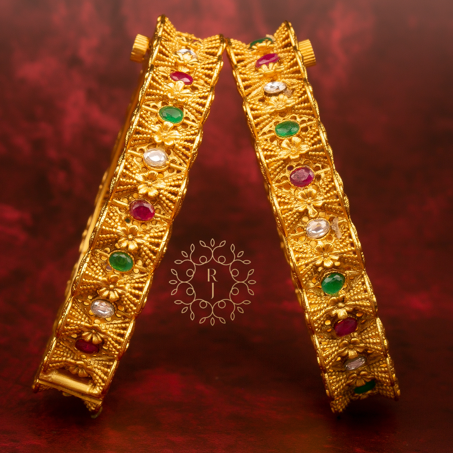 Raddhi Jewels Designer Premium Quality Rajwadi Gold Plated Brass Openable Kada/Bangles Set