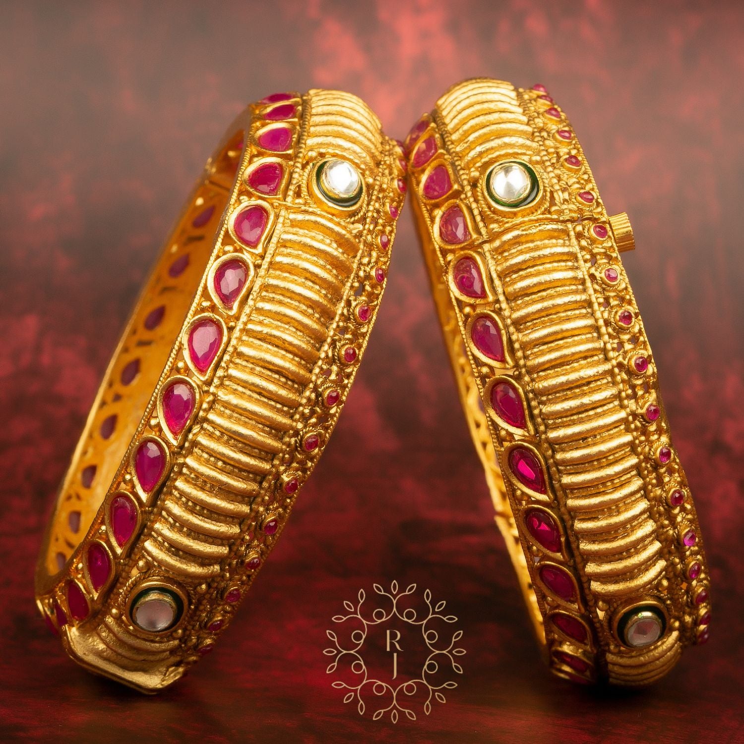 Raddhi Jewels Designer Premium Quality Rajwadi Gold Plated Brass Openable Kada/Bangles Set