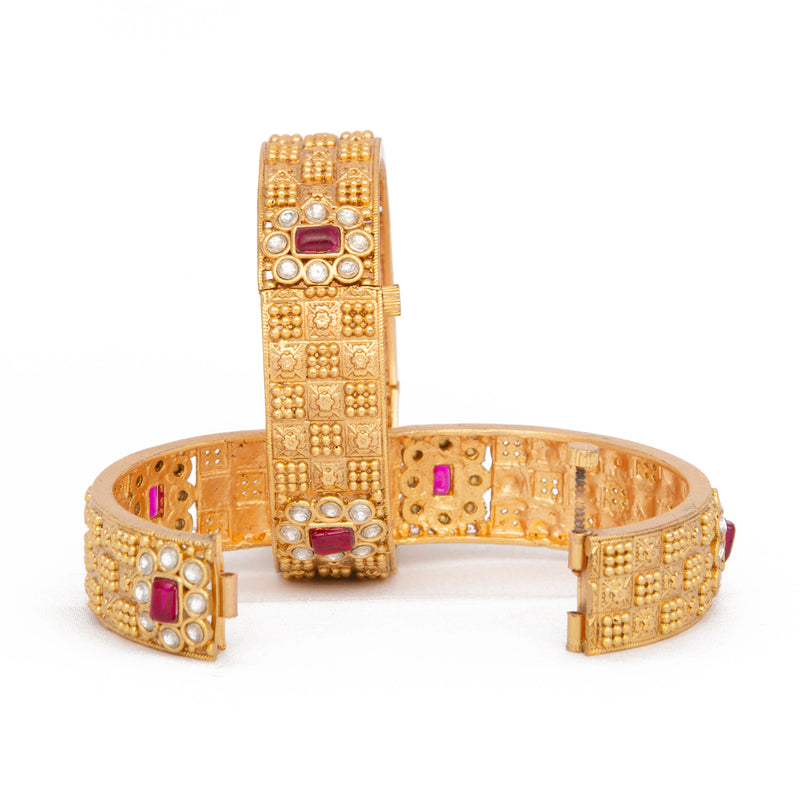 Raddhi Jewels Designer Premium Quality Rajwadi Gold Plated Brass Openable Kada/Bangles Set