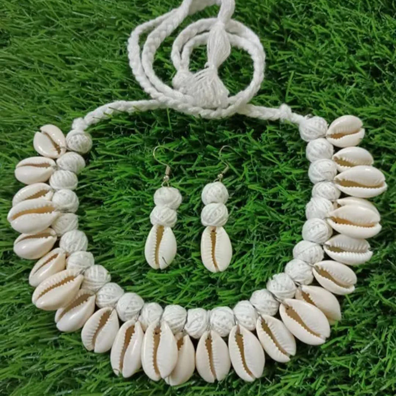 Bajana Lifestyle Handmade Shell Choker With Earrings For Women