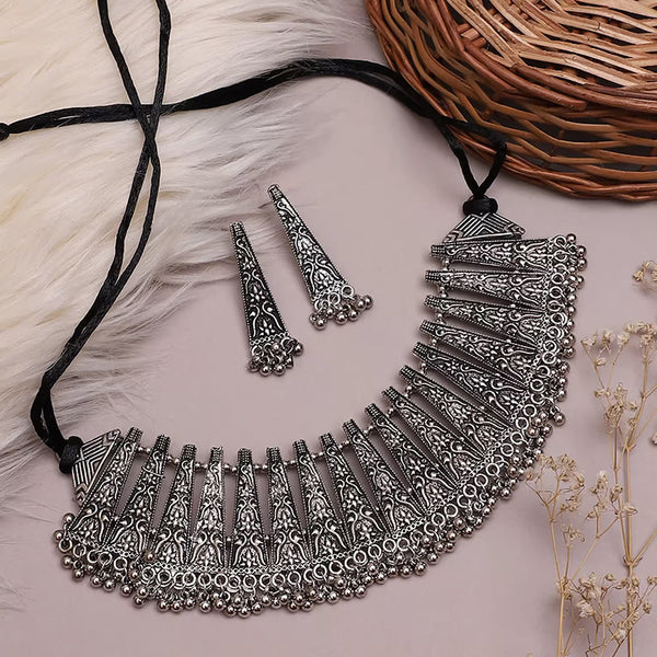 Bevy Pearls Oxidised Plated Choker Necklace Set