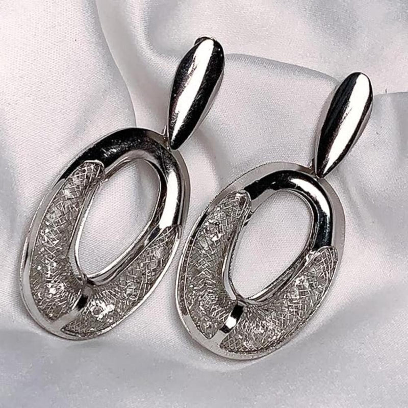 Etnico Latest Fashion Stylish Silver Plated Lightweight Classic Chunky Hoops Earrings For Women (E3204S)