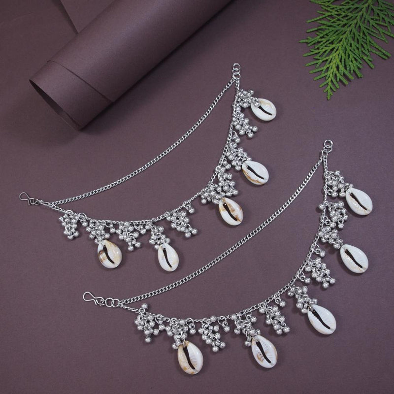 Etnico Silver Oxidised Boho Shell & Ghungroo Hair Chain/Earchain Accessories For Women (E3243OX)